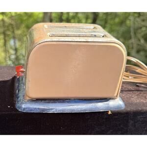 Vintage 1950’s Little Deb Toy Toaster Northwestern Products Co